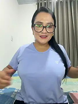 Snapshot of rousee69_ chatting on 06-07-26, 06:06 rousee69 online show from 06-07-26, 06:06