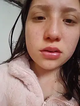 mileidy0106 online show from 06-18-26, 12:42