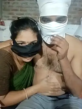Hindicouple1 online show from 06-25-26, 04:00