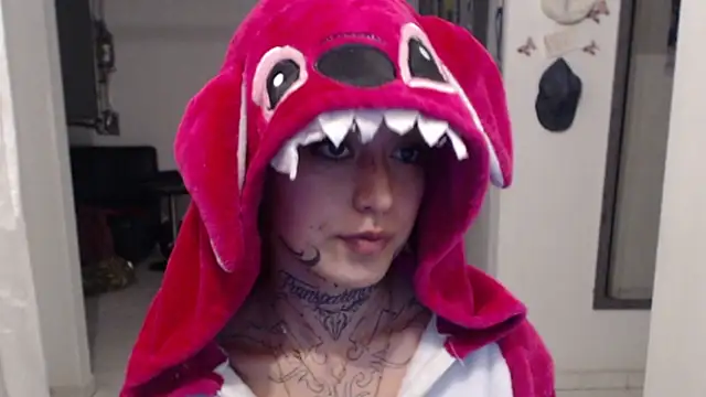seley222 online show from 06-19-26, 01:43