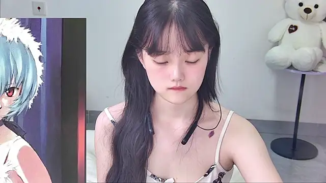 Evil-Bunny007 online show from 06-05-26, 12:00