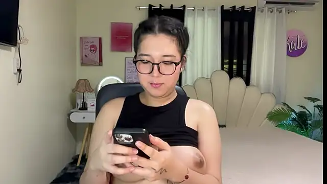 Snapshot of RingMyBelle chatting on 06-22-26, 03:25 RingMyBelle online show from 06-22-26, 03:25