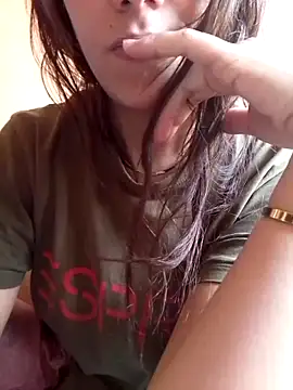 Snapshot of Zina_123 chatting on 05-21-26, 07:26 Zina 123 online show from 05-21-26, 07:26