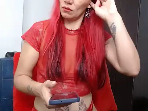 Snapshot of red_milf_ chatting on 05-27-26, 01:08 red milf online show from 05-27-26, 01:08