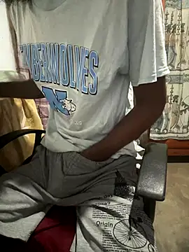 Snapshot of Inuchethi chatting on 12-02-24, 12:41 Inuchethi online show from 12-02-24, 12:41