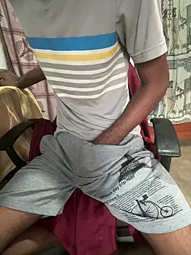 Snapshot of Inuchethi chatting on 12-15-24, 01:24 Inuchethi online show from 12-15-24, 01:24