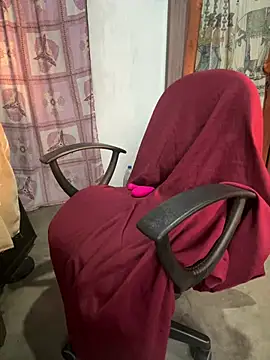 Snapshot of Inuchethi chatting on 02-04-25, 01:23 Inuchethi online show from 02-04-25, 01:23