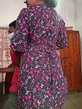 Snapshot of Inuchethi chatting on 10-16-25, 02:34 Inuchethi online show from 10-16-25, 02:34