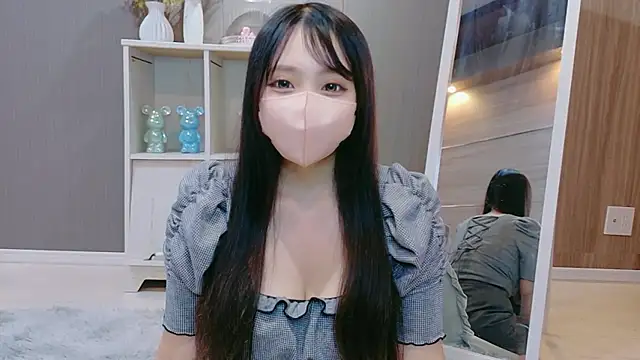 Runa-nn online show from 06-18-26, 12:42