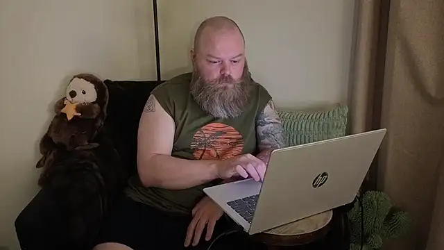 Snapshot of TeddyBearBrian chatting on 05-16-26, 03:03 TeddyBearBrian online show from 05-16-26, 03:03