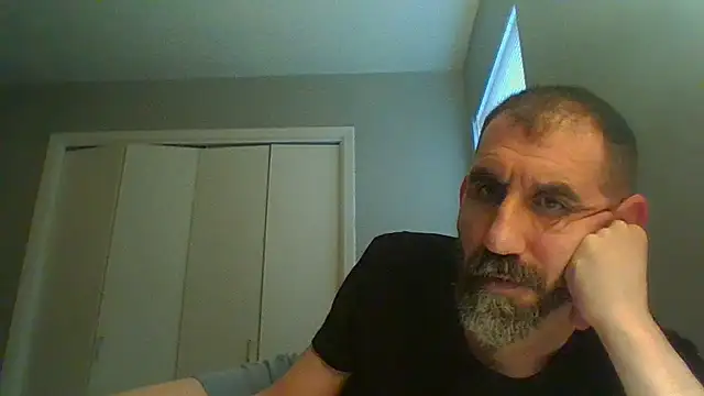 Snapshot of old_Domino chatting on 06-02-26, 10:12 old Domino online show from 06-02-26, 10:12
