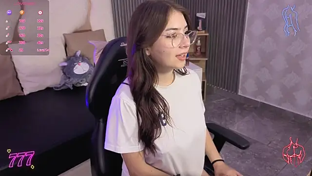 andrea tay1 online show from 06-14-26, 11:23