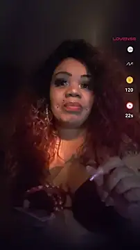 Snapshot of NailGoddessnow chatting on 01-05-25, 10:43 NailGoddessnow online show from 01-05-25, 10:43