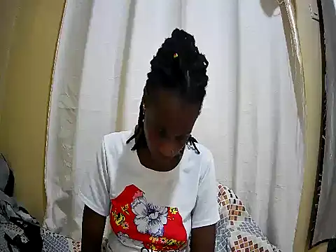 Snapshot of pritty_amber chatting on 06-27-26, 05:18 pritty amber online show from 06-27-26, 05:18