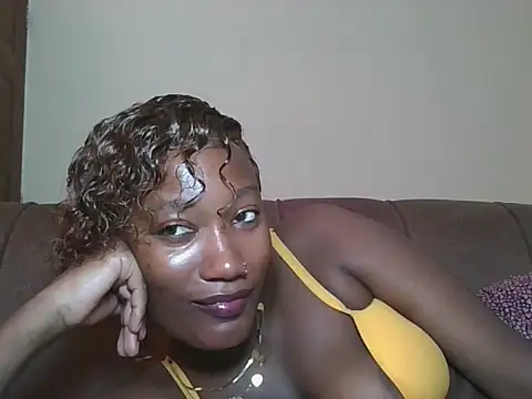 misspretty001 online show from 06-20-26, 01:36