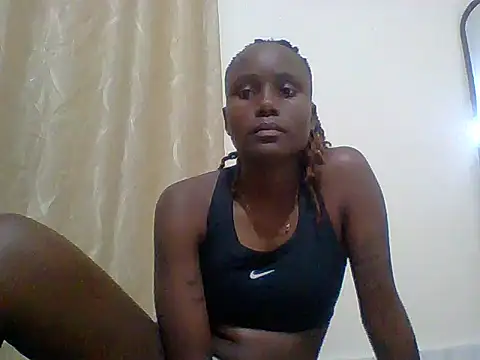 Snapshot of kiki8390 chatting on 06-13-26, 10:18 kiki8390 online show from 06-13-26, 10:18