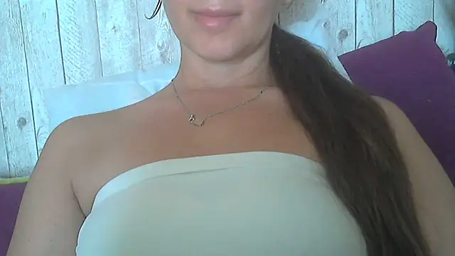 Bella--White online show from 06-05-26, 06:52