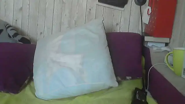 Bella--White online show from 06-08-26, 05:30