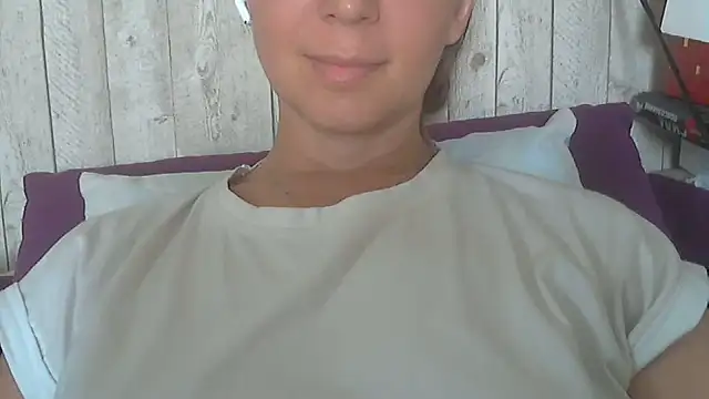 Bella--White online show from 06-10-26, 05:18