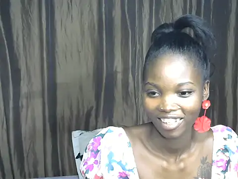 Snapshot of Africana_slim chatting on 06-14-26, 04:31 Africana slim online show from 06-14-26, 04:31