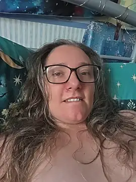Izzylove47 online show from 06-26-26, 11:14