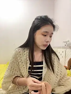 Snapshot of yu598188 chatting on 06-18-26, 03:07 yu598188 online show from 06-18-26, 03:07