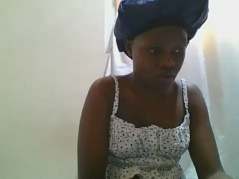 Sweetgal2025 online show from 06-23-26, 06:55