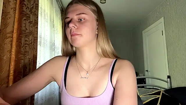 HoneysPiee online show from 06-08-26, 10:04