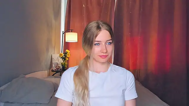 Snapshot of DeniseMekus chatting on 07-01-26, 07:43 DeniseMekus online show from 07-01-26, 07:43