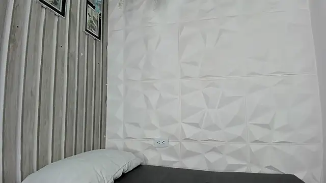 Snapshot of sckrapper chatting on 05-20-26, 12:00 sckrapper online show from 05-20-26, 12:00