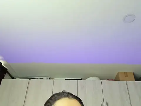 Honniewhitee  online show from 07-08-26, 03:27