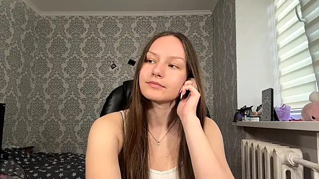 ShaylaChong online show from 06-10-26, 04:23