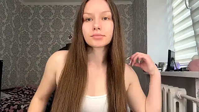 ShaylaChong online show from 06-18-26, 07:30