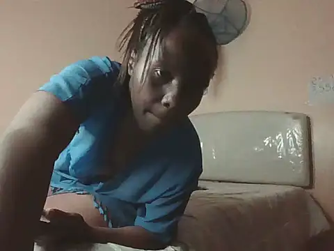 pinky-lips online show from 05-19-26, 04:46