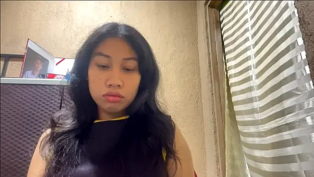 Snapshot of DimpleHabash chatting on 05-19-26, 04:52 DimpleHabash online show from 05-19-26, 04:52