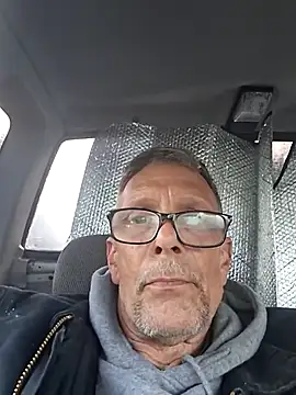 truckdawg2023 online show from 05-16-26, 01:21