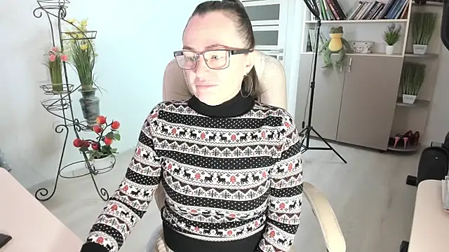 Vika73 online show from 02-06-26, 06:40