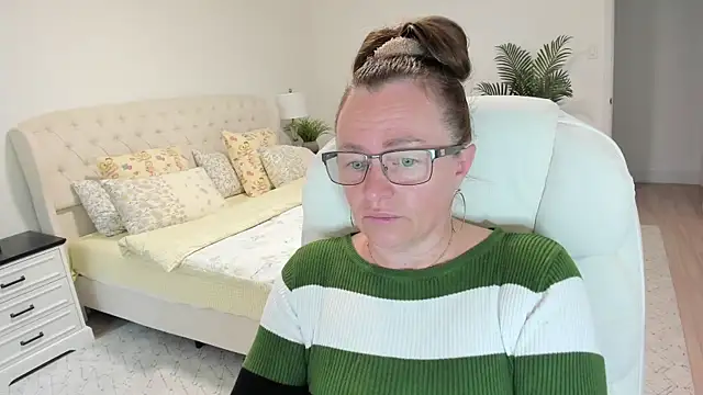 Vika73 online show from 06-10-26, 11:42