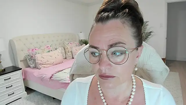 Vika73 online show from 07-22-26, 11:46
