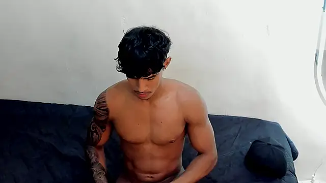 Snapshot of Joao_da_silva19 chatting on 06-12-26, 01:21 Joao da silva19 online show from 06-12-26, 01:21
