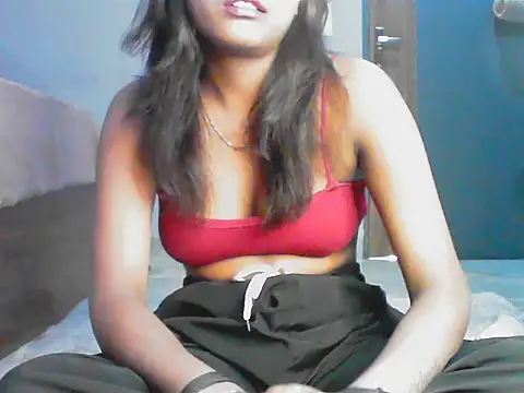 Snapshot of Diana_Penty chatting on 05-18-26, 09:26 Diana Penty online show from 05-18-26, 09:26