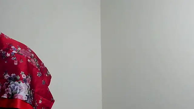 Snapshot of Real_Slim_Thick chatting on 06-18-26, 03:29 Real Slim Thick online show from 06-18-26, 03:29