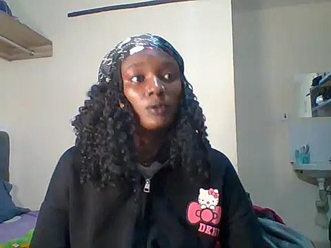 Snapshot of Sexyie_becky chatting on 05-19-26, 04:02 Sexyie becky online show from 05-19-26, 04:02