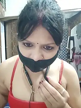 ZOYA-STRIP online show from 06-11-26, 04:16