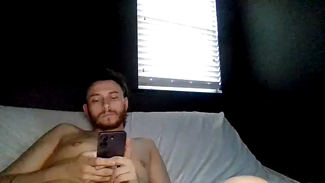 Snapshot of Tallhungcloudyyy chatting on 06-11-26, 12:32 Tallhungcloudyyy online show from 06-11-26, 12:32