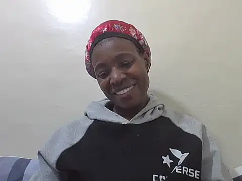 Snapshot of Eebony_Bubbly chatting on 06-14-26, 06:21 Eebony Bubbly online show from 06-14-26, 06:21