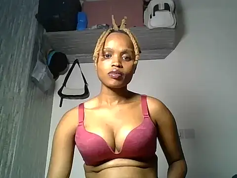 Snapshot of Tempting_Ebony chatting on 05-21-26, 02:13 Tempting Ebony online show from 05-21-26, 02:13