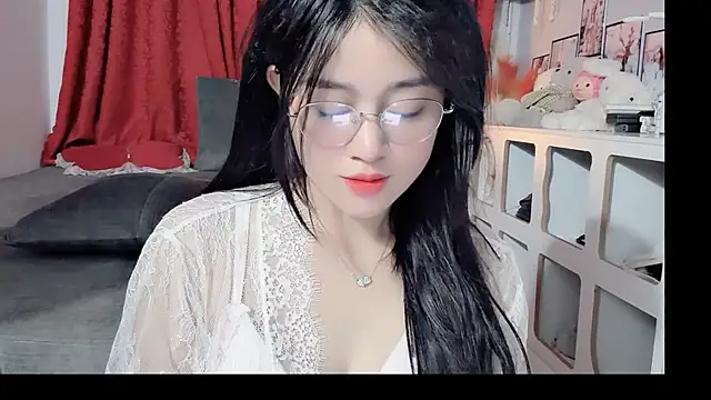 Snapshot of Bee-Cherry chatting on 06-01-26, 06:26 Bee-Cherry online show from 06-01-26, 06:26