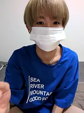 Snapshot of hayato_07 chatting on 06-27-26, 12:55 hayato 07 online show from 06-27-26, 12:55