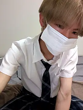 Snapshot of hayato_07 chatting on 07-13-26, 12:30 hayato 07 online show from 07-13-26, 12:30